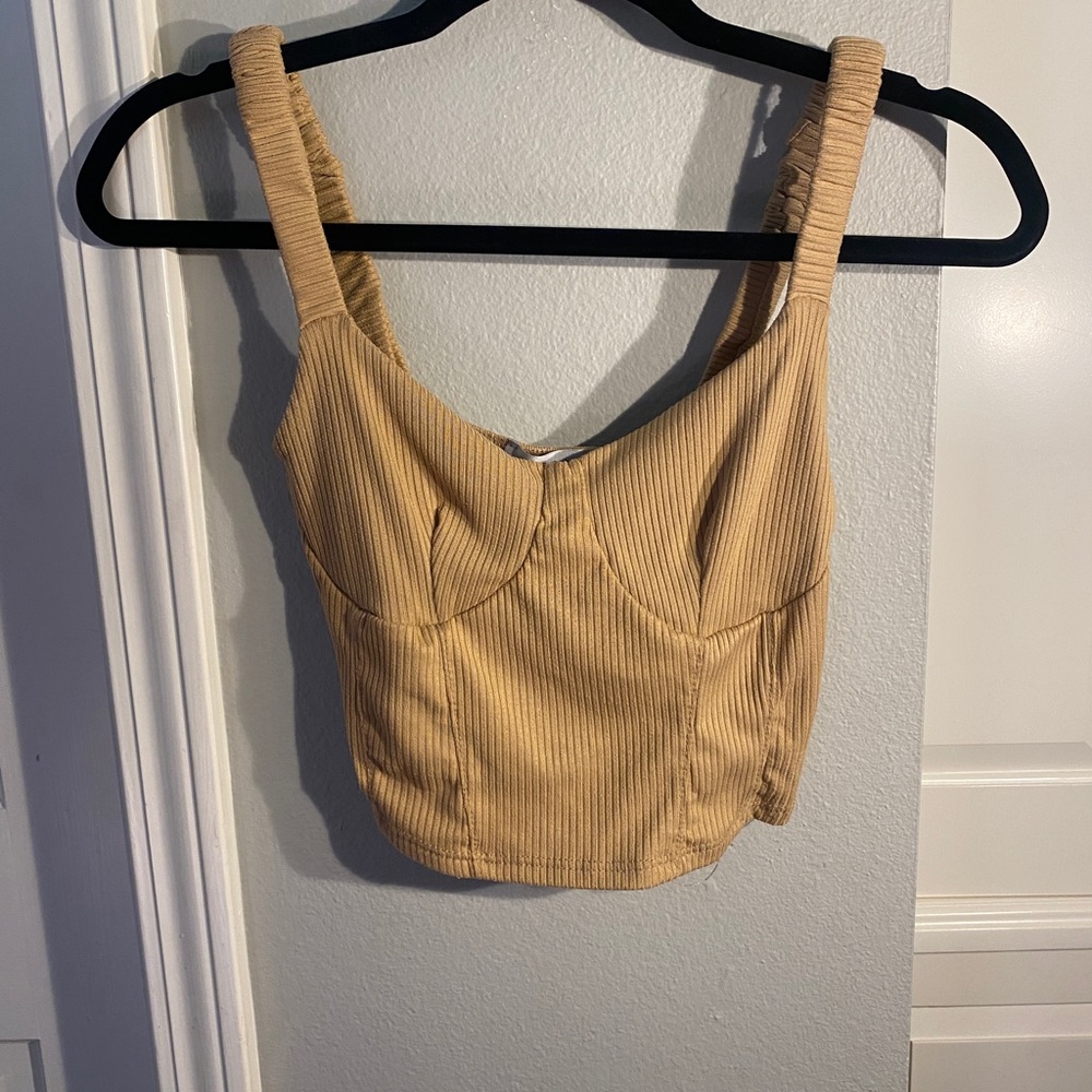 tan crop top xs